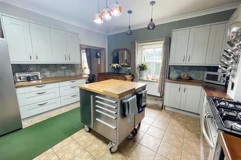 5 bedroom detached house for sale, Heol Y Felin, Pontyberem, Llanelli