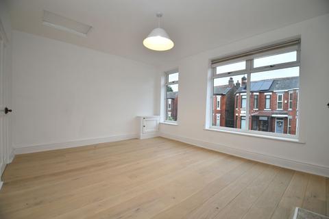 20 Gloucester Road, Salford, M6 8PP