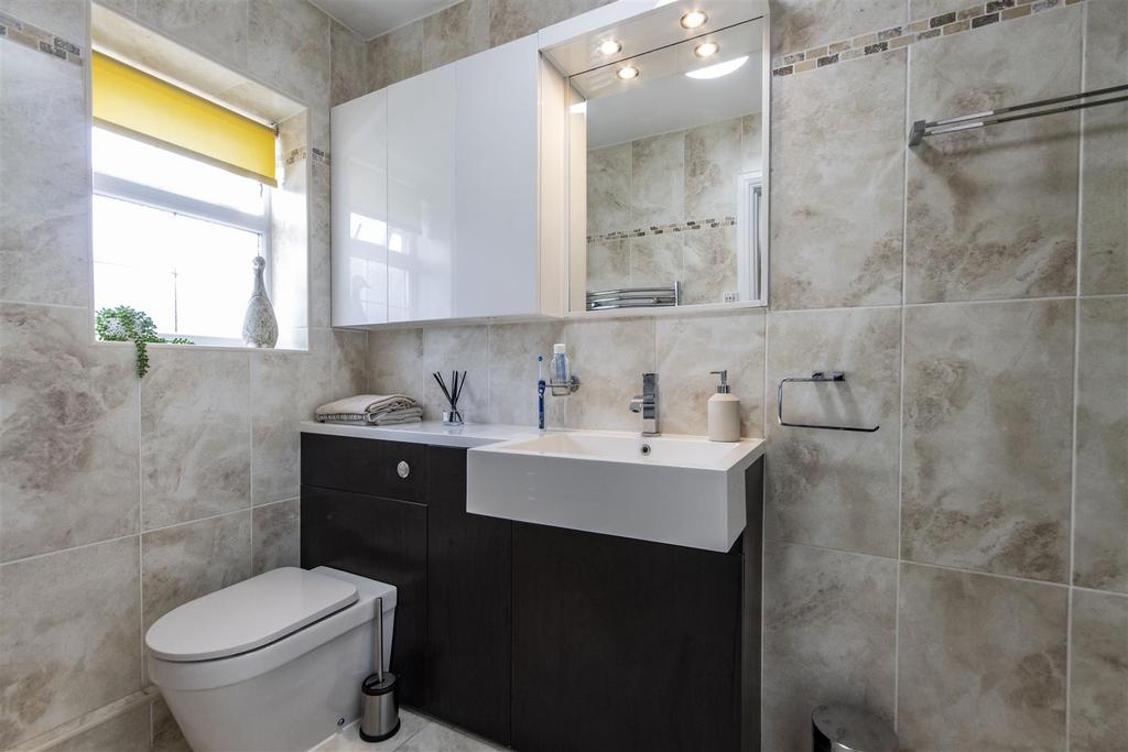 En Suite Shower Room