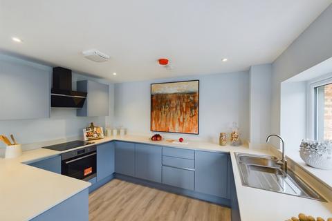 2 bedroom apartment for sale, Laugherne Court, Hadley Place, Worcester, Worcestershire, WR2