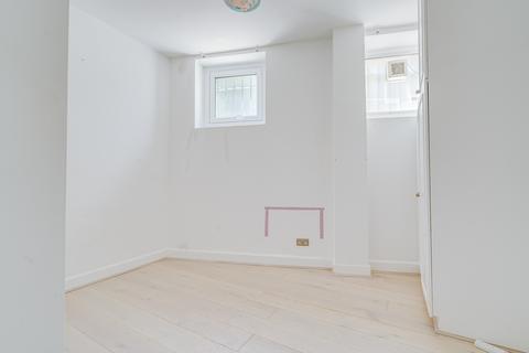 2 bedroom flat for sale, Elgin Avenue, London W9