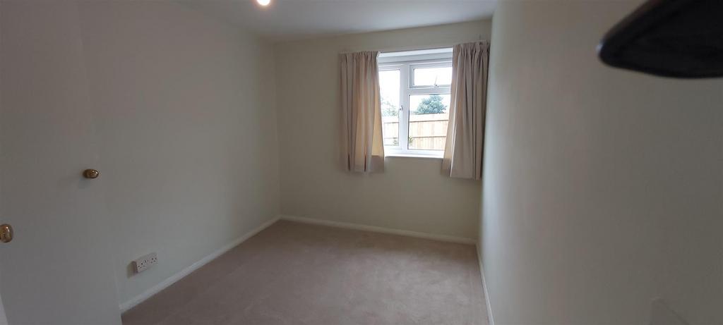 13 Cornish Road Bedroom 2.jpg