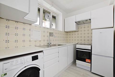 1 bedroom flat to rent, Wellesley Court, Maida Vale, London W9