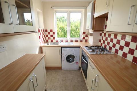 2 bedroom flat to rent, Lansbury Road, Enfield, EN3