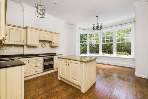 3 bedroom flat for sale, Manor Park, Chislehurst BR7