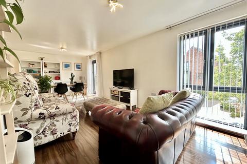 2 bedroom apartment for sale, Siskin Way, Allerton Bywater, Castleford