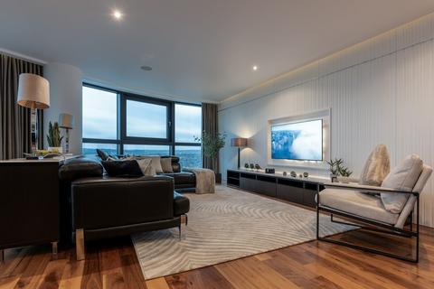 2 bedroom penthouse to rent, Penthouse at Bridgewater Place