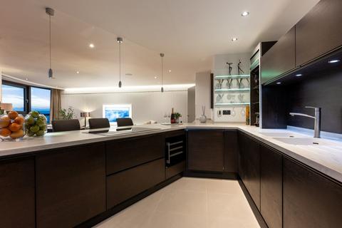 2 bedroom penthouse to rent, Penthouse at Bridgewater Place
