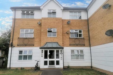 2 bedroom flat to rent, Hillary Drive, Isleworth TW7