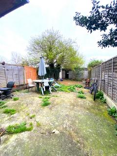 1 bedroom in a house share to rent, Creighton Road, London N17