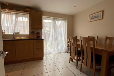 3 bedroom terraced house for sale, Roundhouse Crescent, Peacehaven, East Sussex