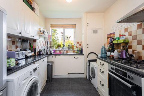 2 bedroom ground floor flat for sale, Hartfield Road, Forest Row RH18