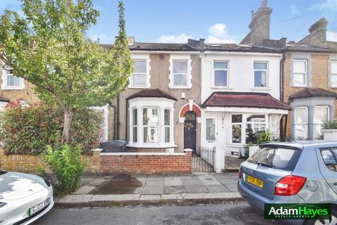 4 bedroom terraced house to rent, Queens Road, London N11