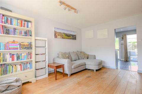 11 Flemming Avenue, Chalgrove, Oxford, OX44 7SN