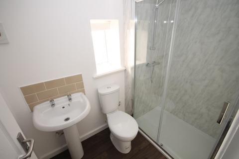 2 bedroom flat to rent, High Street Willington