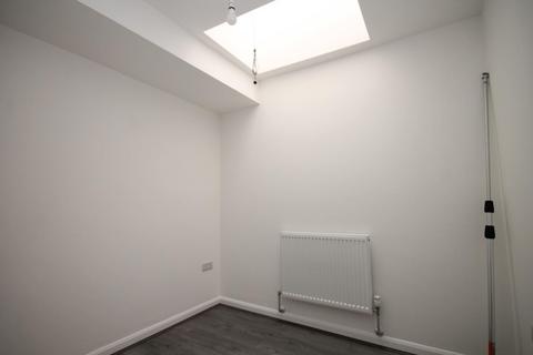 2 bedroom flat to rent, High Street Willington