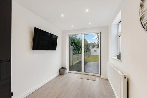 79 Beverley Avenue, Sidcup, DA15 8HF