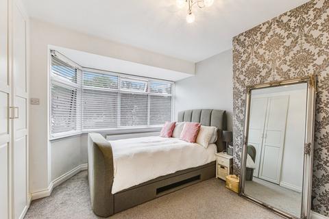 79 Beverley Avenue, Sidcup, DA15 8HF
