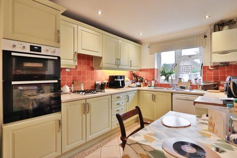 4 bedroom semi-detached house for sale, St James Close, New Malden