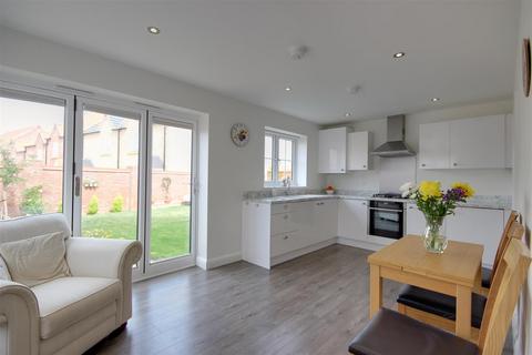 3 bedroom detached house for sale, Archbishop Drive, Kirk Ella