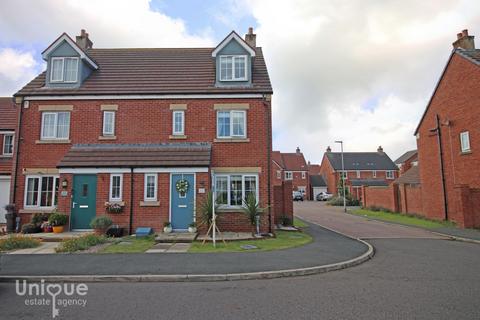 4 bedroom end of terrace house for sale, Windward Avenue,  Fleetwood, FY7