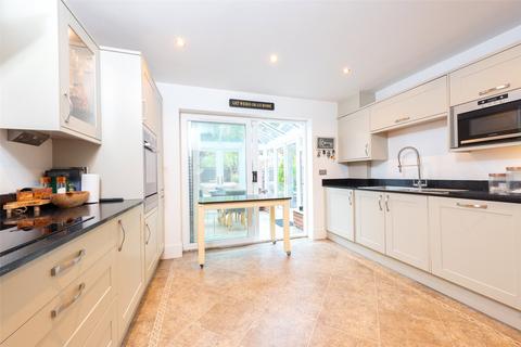 4 bedroom semi-detached house for sale, Marrow Meade, Hampshire GU51