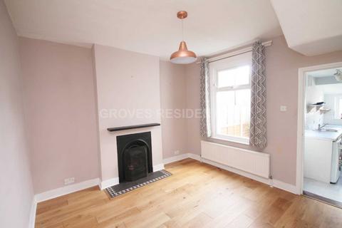 51 George Road, New Malden, KT3 6BT