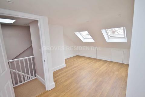 51 George Road, New Malden, KT3 6BT