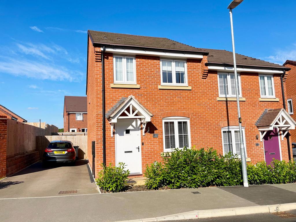 Haines Drive, Sileby, Loughborough... 2 bed semidetached house for