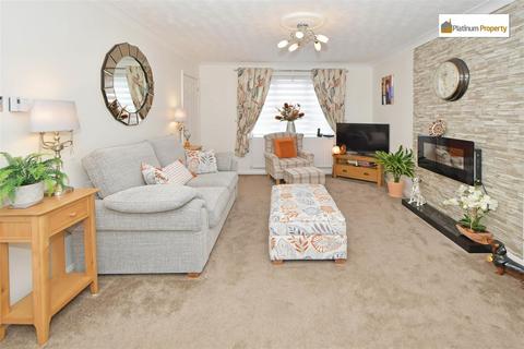 19 Chervil Close, Stoke-on-trent, ST3 7YD