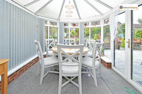 19 Chervil Close, Stoke-on-trent, ST3 7YD