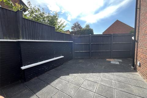 1 Bilsington Close, Chatham, ME5 7NE