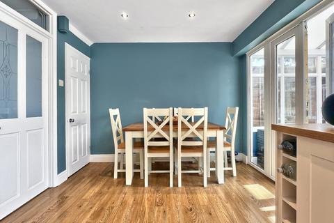 30 Elm Walk, Rayne, Braintree, CM77 6ES