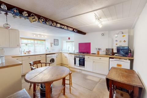 3 bedroom cottage for sale, High Street, Great Doddington, NN29 7TQ