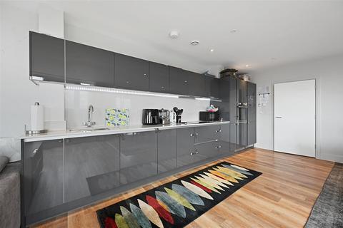 2 bedroom flat for sale, Montagu House, Greenside Road, London W12