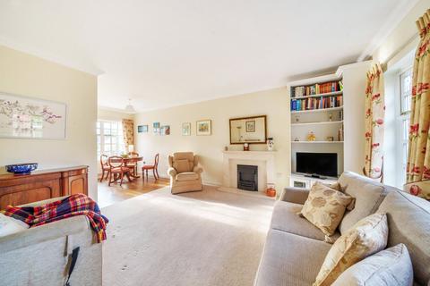 3 bedroom retirement property for sale, Whybrow Gardens, Castle Village, Berkhamsted, Hertfordshire, HP4