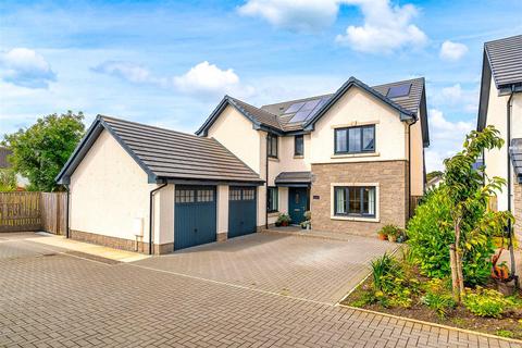 4 bedroom detached house for sale, Threipmuir Walk, Murieston, Livingston