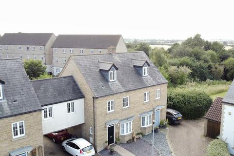 58 Alexander Chase, Ely, CB6 3SW