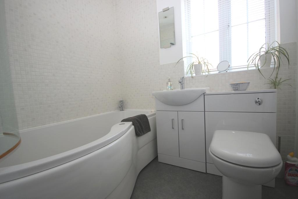 Bathroom.JPG