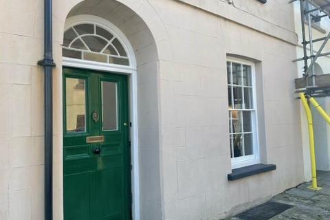 5 bedroom terraced house to rent, Castle Terrace, Haverfordwest