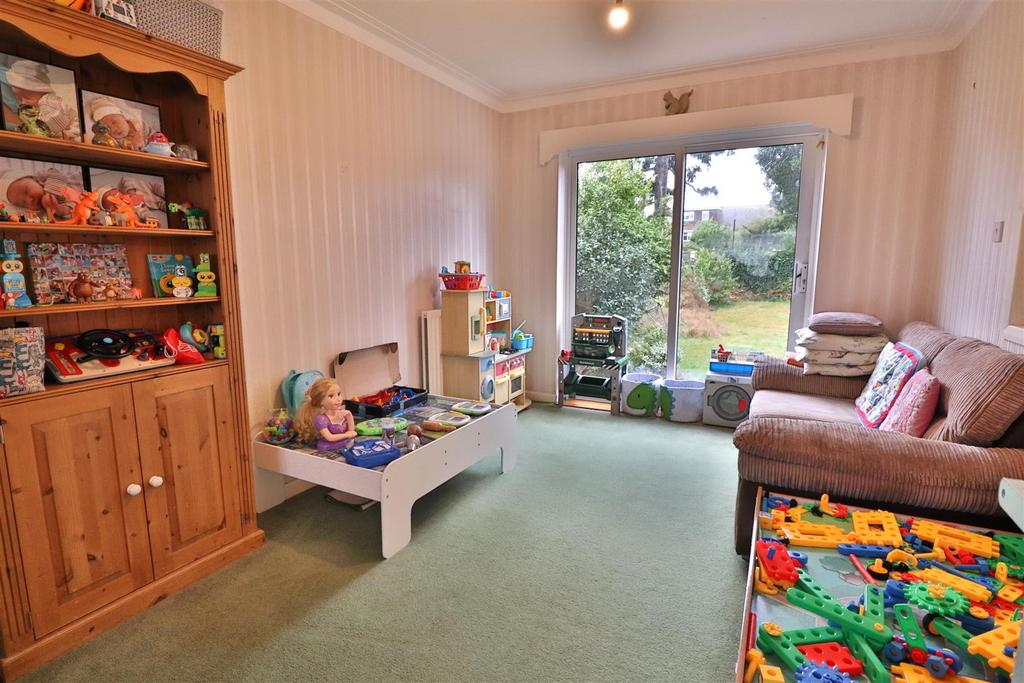 Sompting Avenue, Worthing, BN14 3 bed detached house for sale £500,000