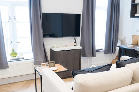 Studio to rent, Apt 004, Churchill House Residence, 17 Wellington Street LS1