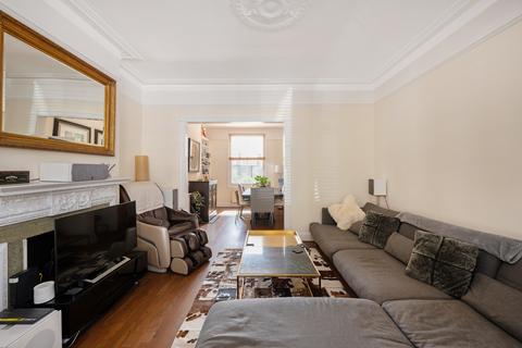 2 bedroom maisonette for sale, Dresden Road, Whitehall Park, N19