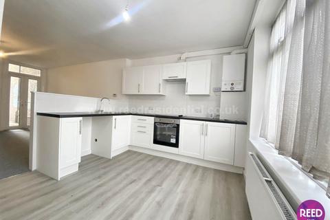 1 bedroom flat to rent, Westborough Road, Westcliff On Sea