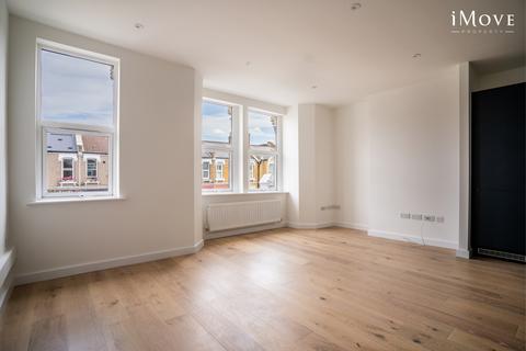 2 bedroom flat to rent, Ivydale Road, London SE15