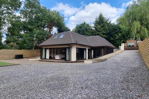 5 bedroom detached bungalow for sale, Holden Road,  London,  N12,  N12