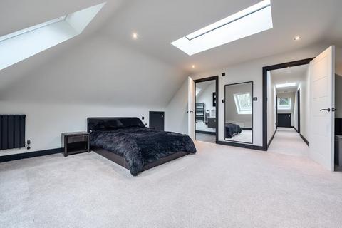 5 bedroom detached bungalow for sale, Holden Road,  London,  N12,  N12