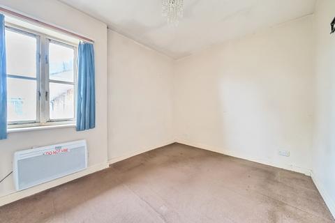 1 bedroom apartment for sale, Forsythia Close, Ilford