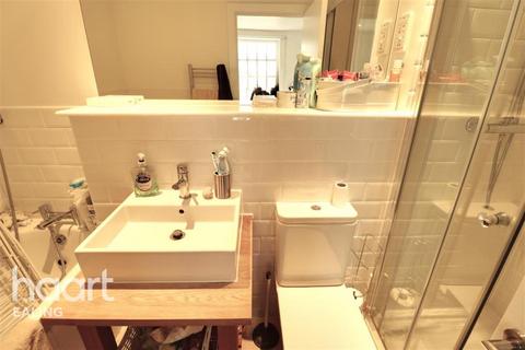 2 bedroom flat to rent, Northfield Road W13