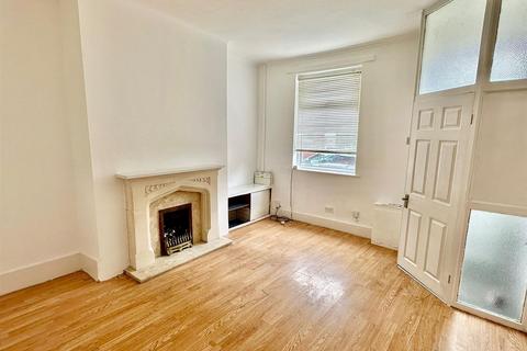 2 bedroom terraced house to rent, Wesley Street, Failsworth, Manchester